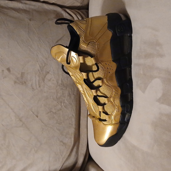 Shoes - Picture 8 of 10